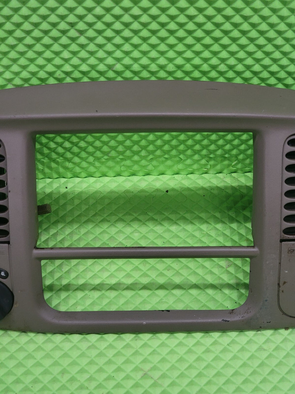 97-03 Ford F150 Center Dash Radio Climate BEZEL Panel A4WD 4H 4L Line LT Tan B1