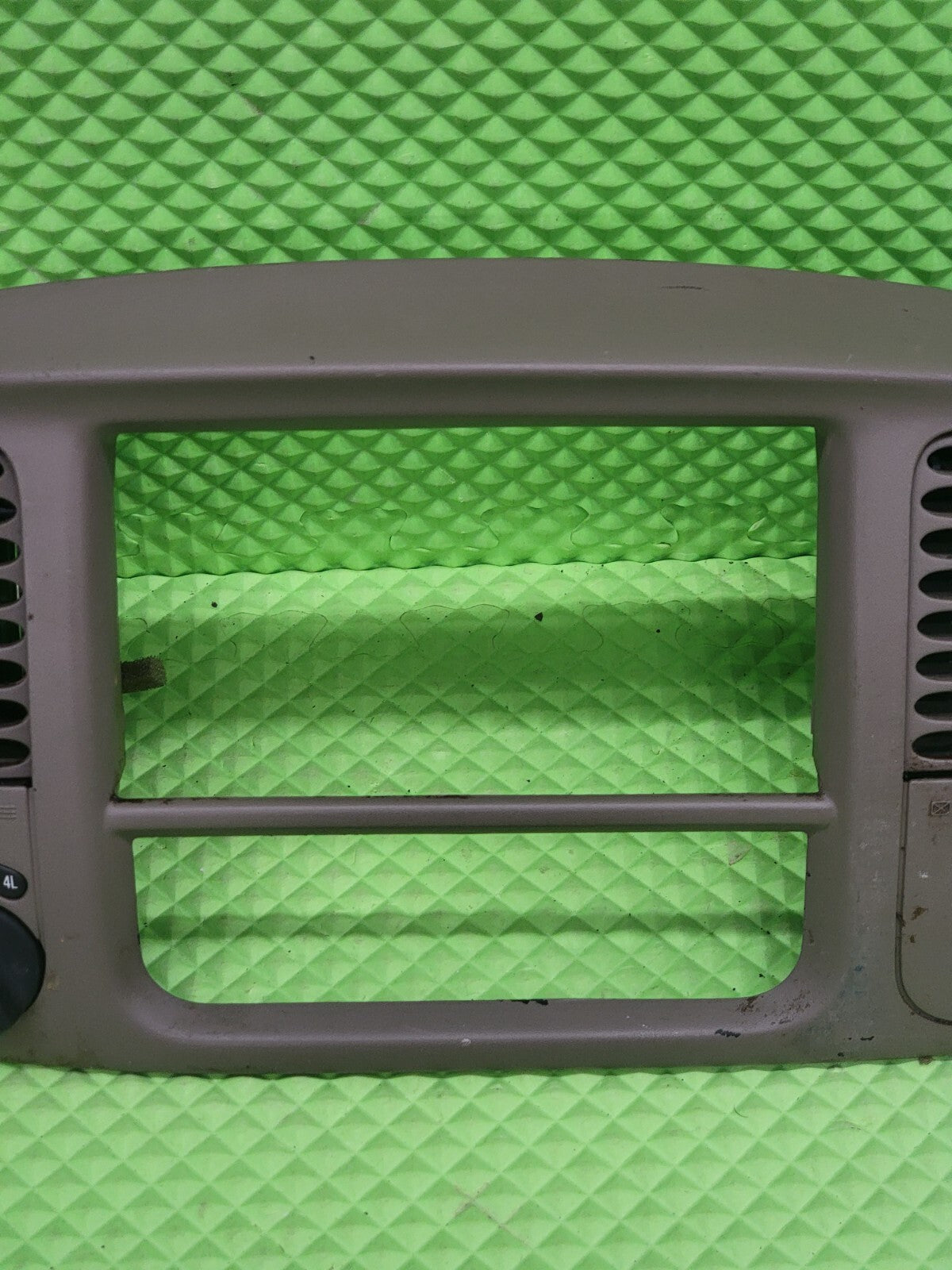 97-03 Ford F150 Center Dash Radio Climate BEZEL Panel A4WD 4H 4L Line LT Tan B1