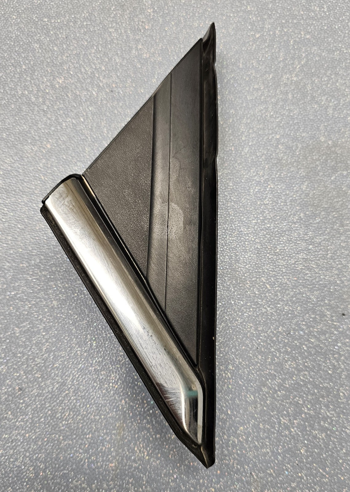 🔥13-20 FORD FUSION FRONT RIGHT FENDER CORNER MOLDING Trim
