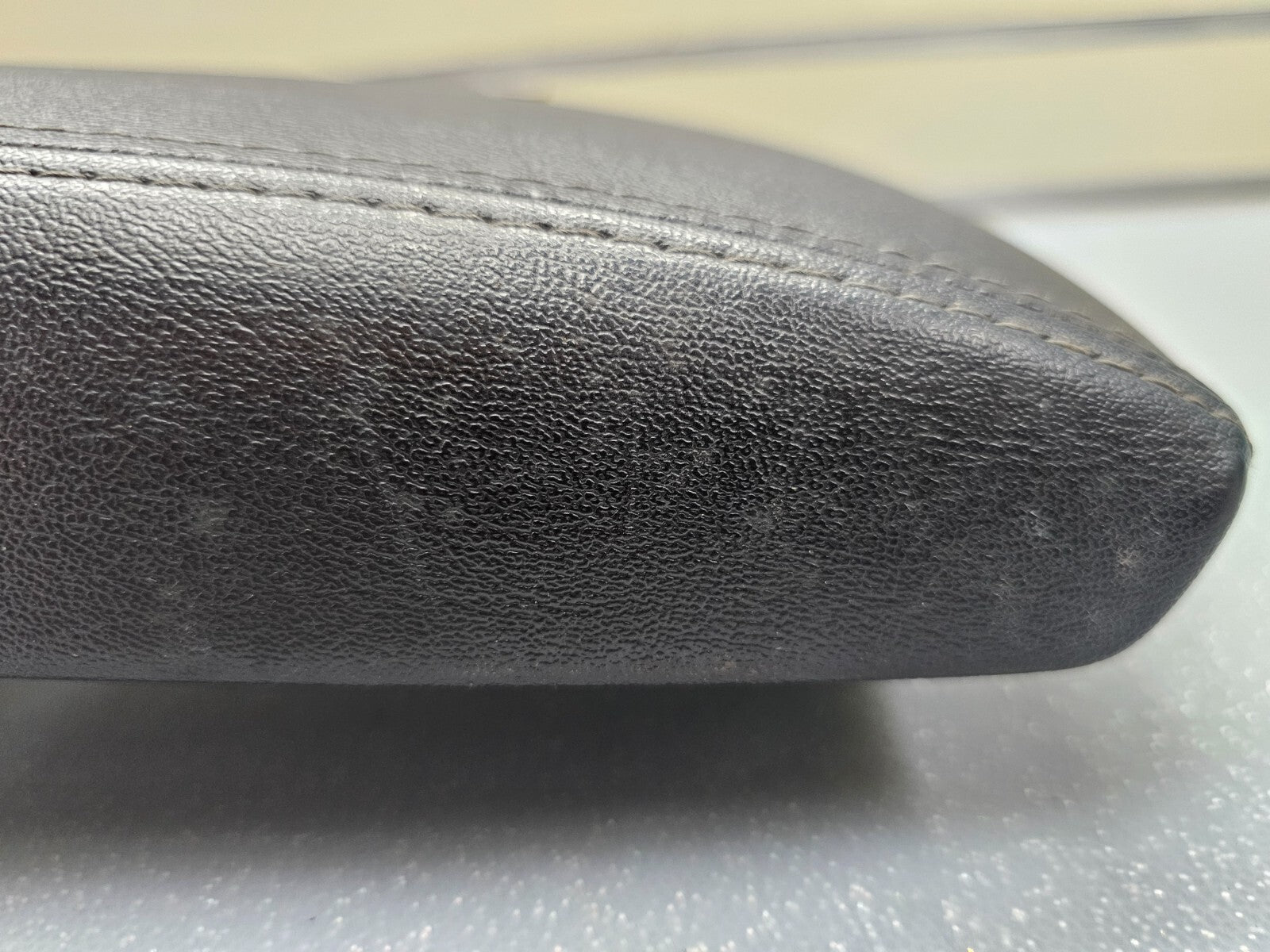 🔥09-13 Mazda 6 Center Console Leather Armrest Lid Top Pad Assembly Black OEM