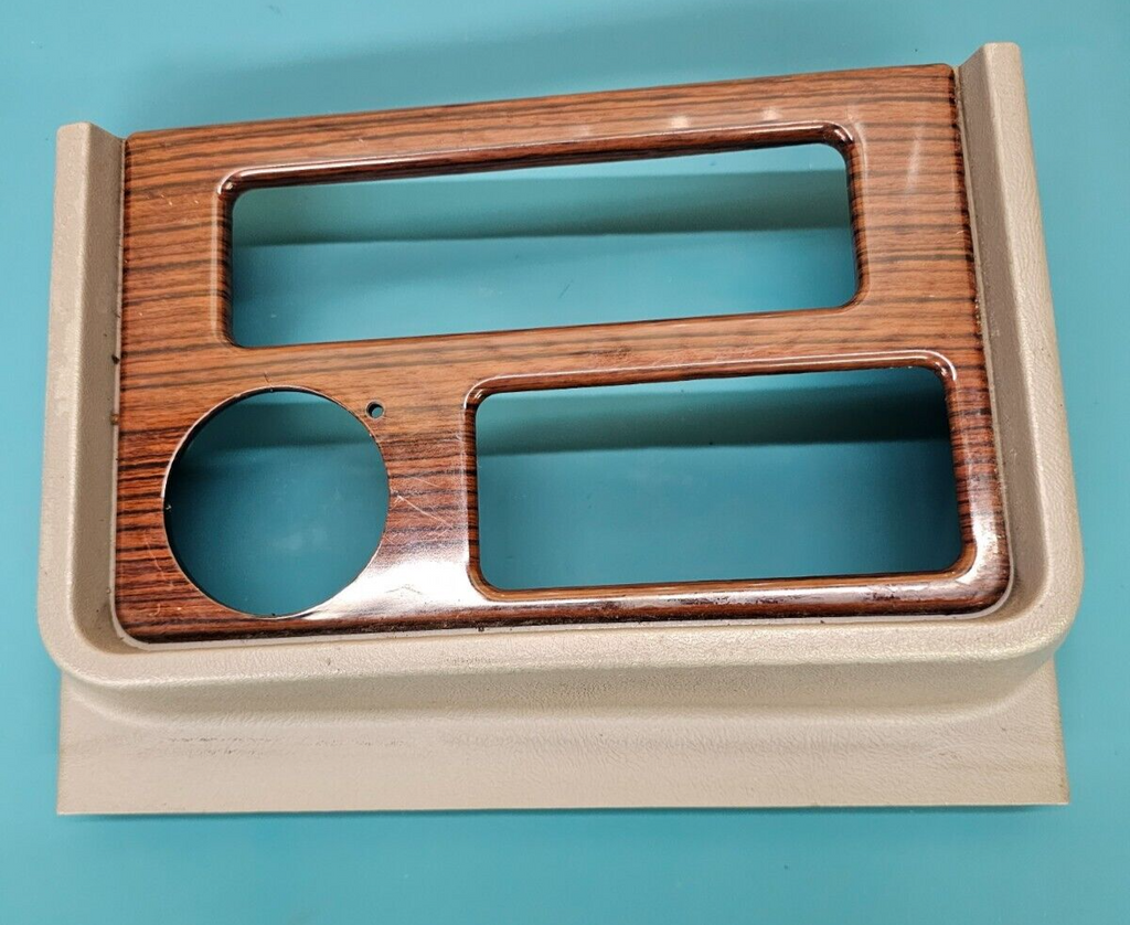 02-06 Cadillac Escalade Radio Dash Trim Surround Bezel Trim Panel woodgrain