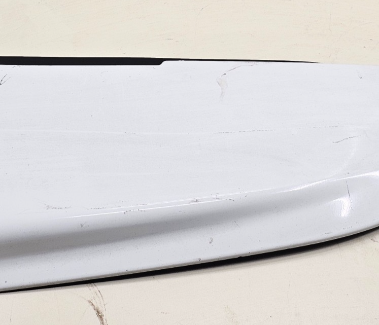 🔥2002-2009 Chevrolet Trailblazer Rear Hatch Spoiler Brake Light WHITE OEM SP2