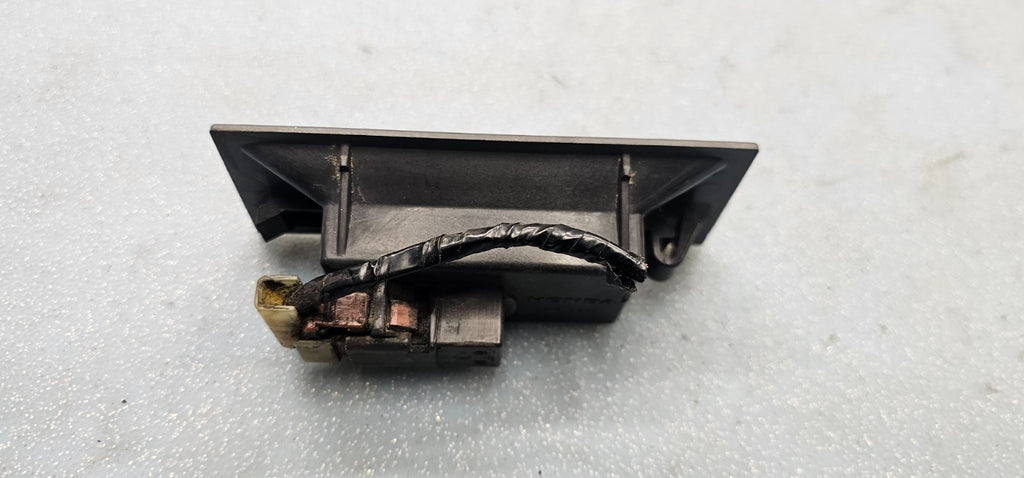 🔥2005-2007 Honda Odyssey license plate light Assembly OEM C102 BLACK