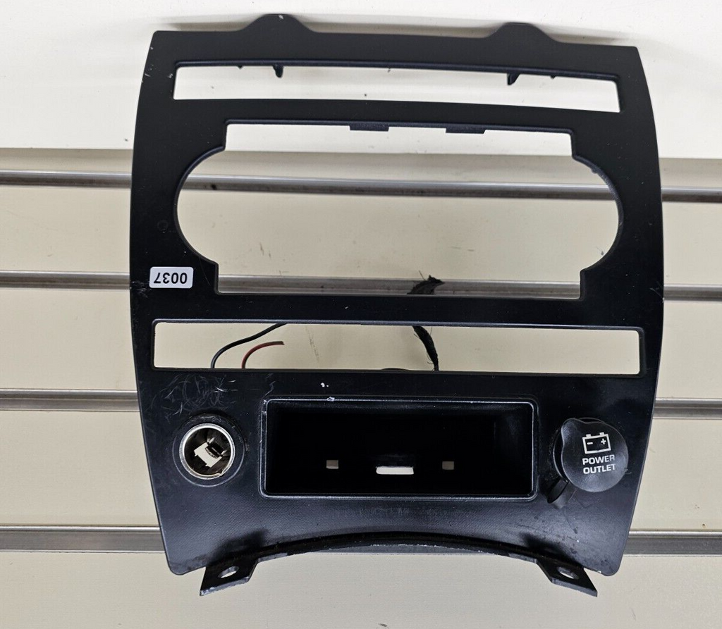 🔥05-07 JEEP GRAND CHEROKEE DASH PANEL RADIO SURROUND TRIM BEZEL BLACK OEM B70
