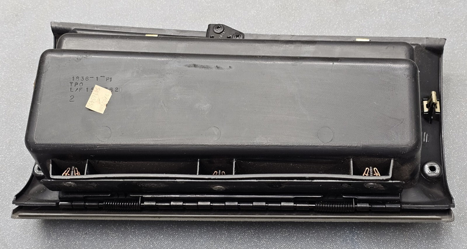 🔥07-13 Silverado SIERRA Dash UPPER GLOVE BOX Storage Compartment Door Tan OEM