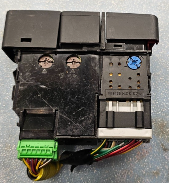 🔥01-05 Civic Center Dash Hazard Switch Warning Light Emergency Flasher Assembly