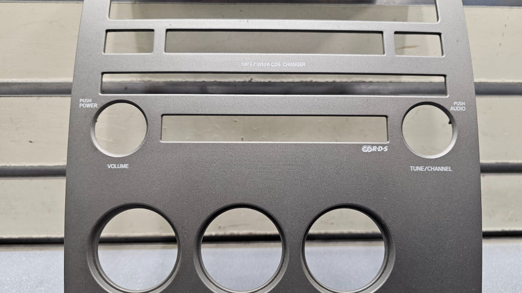 🔥04-07 ARMADA TITAN STEREO RADIO DASH PANEL TRIM CLIMATE CONTROL BEZEL SILVER