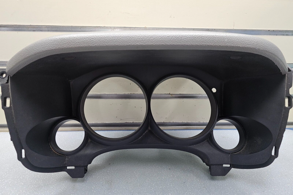 07-13 CHEVY SILVERADO DASH SPEEDO INSTRUMENT GAUGE CLUSTER BEZEL GRAY/BLACK C21