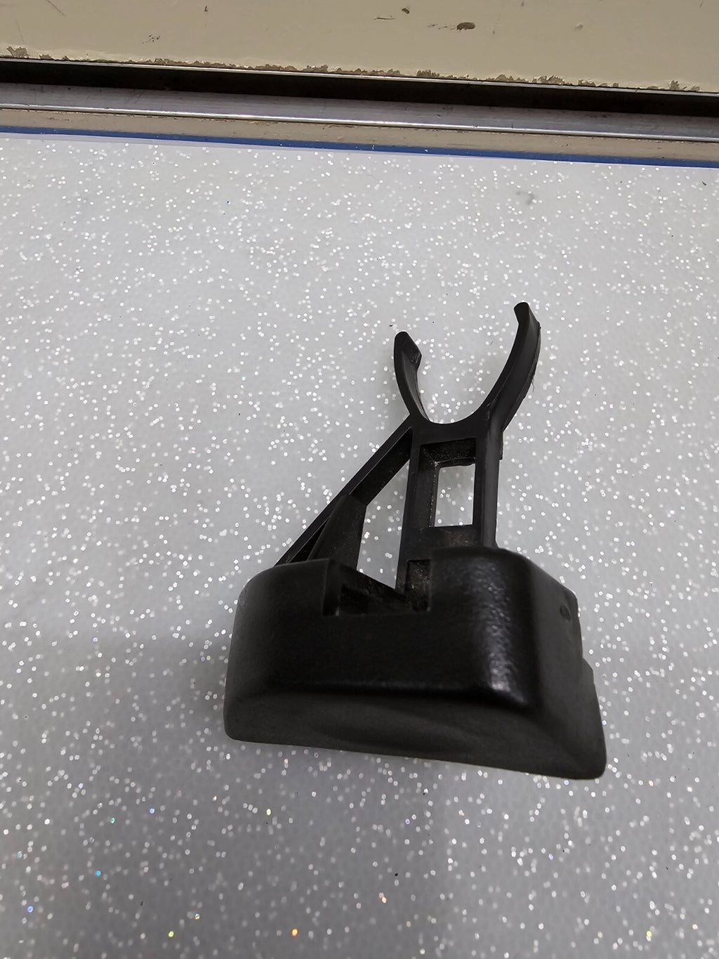 🔥03-06 Tahoe Avalanche Yukon Silverado Center Console Door Lid Arm Rest Latch
