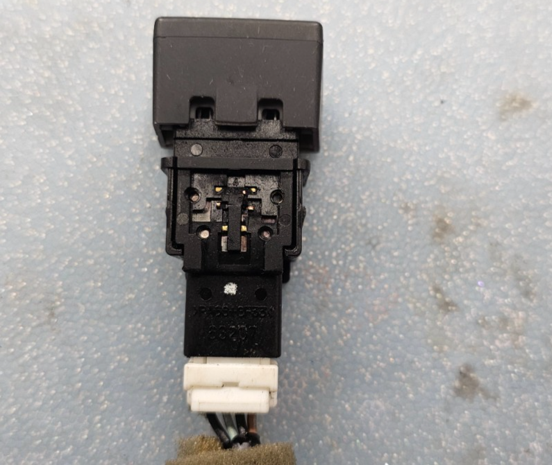 🔥13-19 Sentra Emergency Hazard Warning Control Switch Push Button Assembly