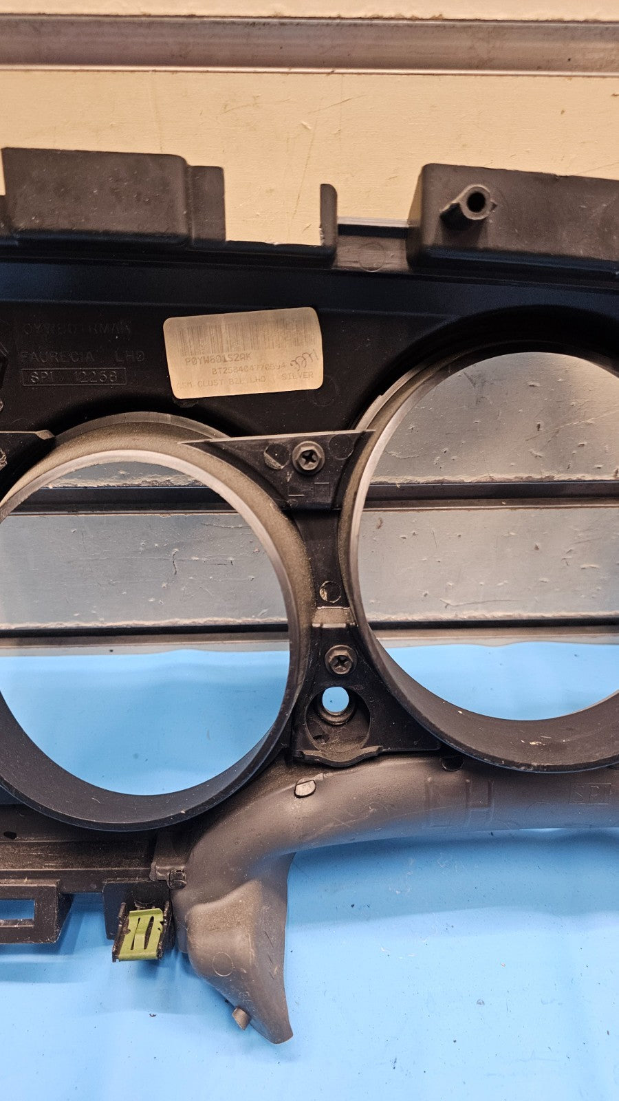 🔥01 -05 CHRYSLER PT CRUISER DASH INSTRUMENT SPEEDOMETER CLUSTER BEZEL SILVER