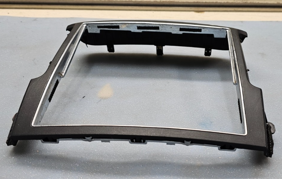 🔥07-09 Sorento Stereo Radio Audio Display Dash Bezel Trim Panel Cover Black 