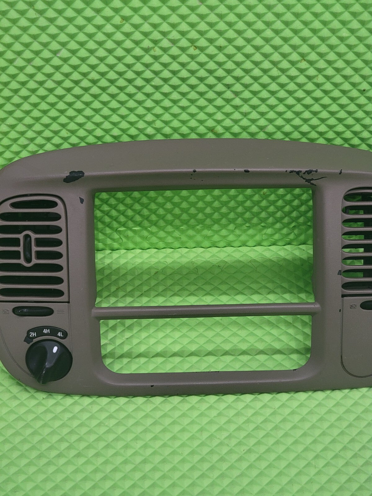 🔥97-03 Ford F150 Center Dash Radio Climate BEZEL Panel 🔴AIRBG Line Lt Tan B1