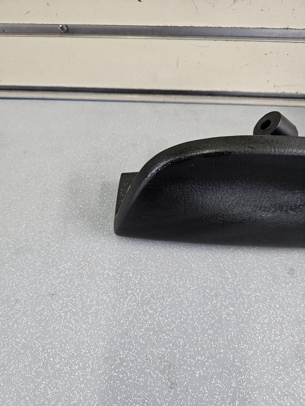 🔥02-09 TRAILBLAZER Door Panel ARMREST Pull Handle FrontRIGHT Passenger BLACK H4