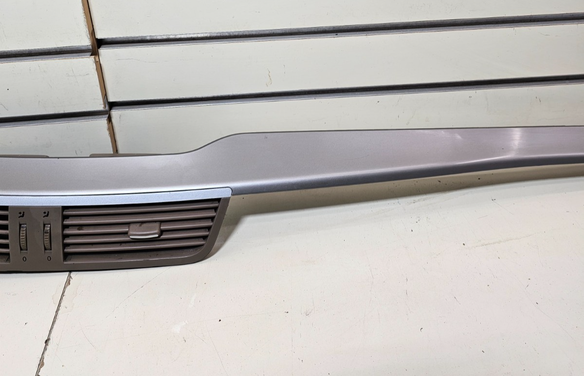 🔥09-14 Volkswagen Routan Dash Front Center Trim Bezel Panel Air Vent Silver OEM