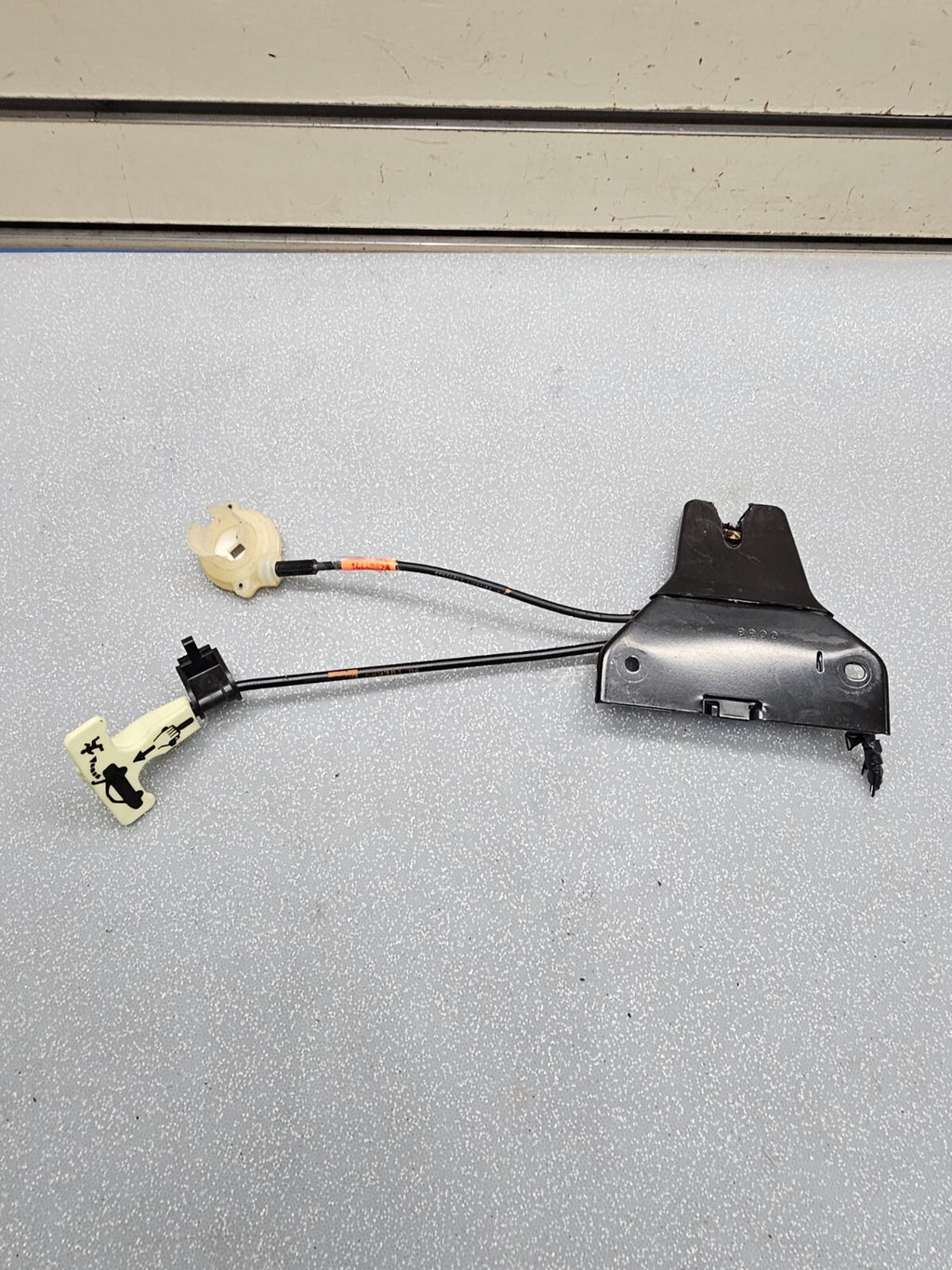 2000-2005 Cadillac Deville Rear Trunk Latch Lock Release Actuator Assembly OEM