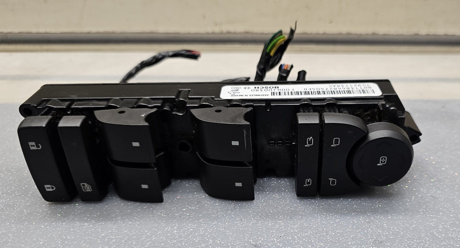 10-17 Buick Enclave Driver Left Door Master Power Window Control Switch Assembly