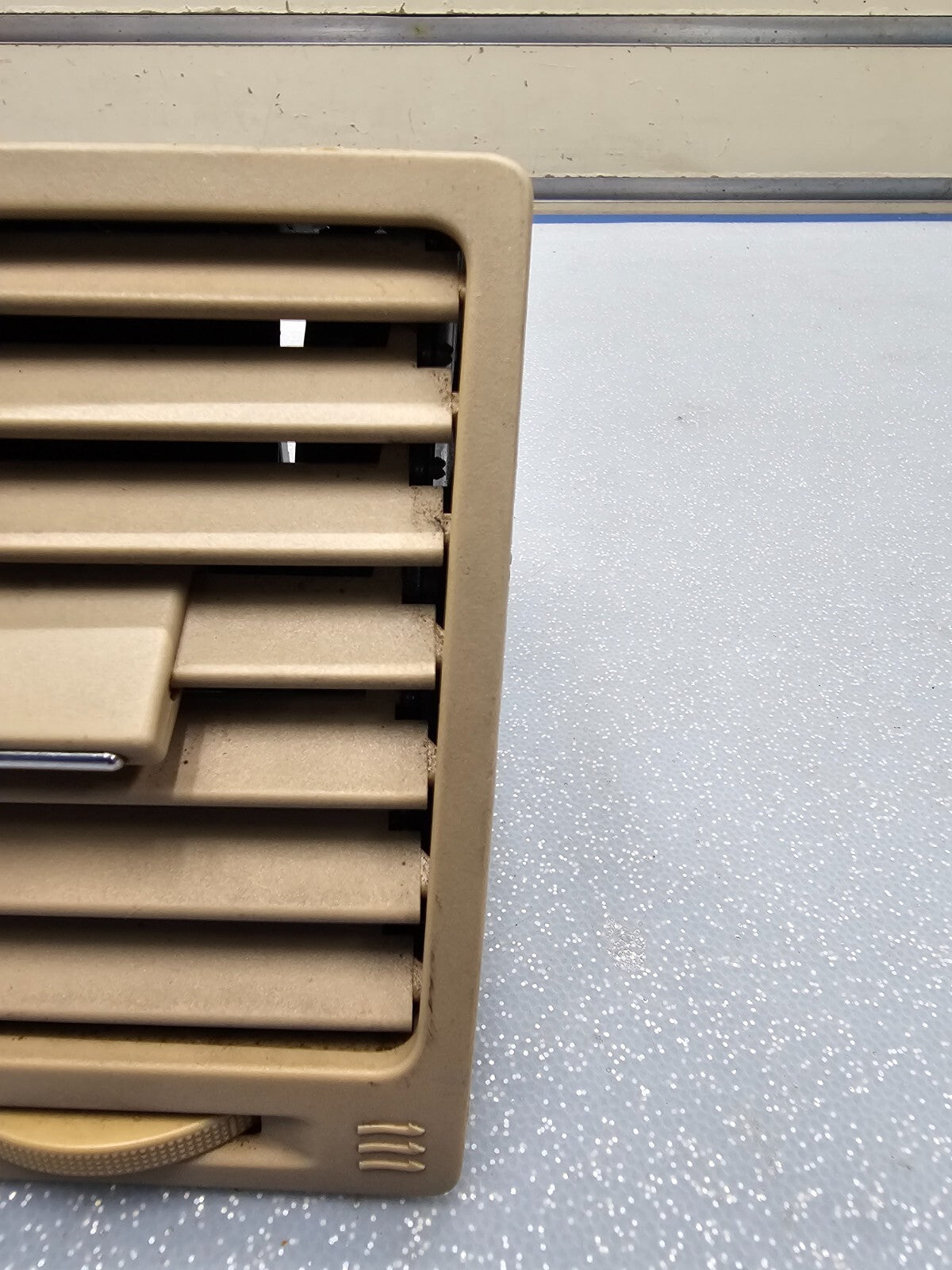 🔥07-09 Suzuki XL7 Right Dash AC Heater Air Vent Filter Conditioning Tan OEM