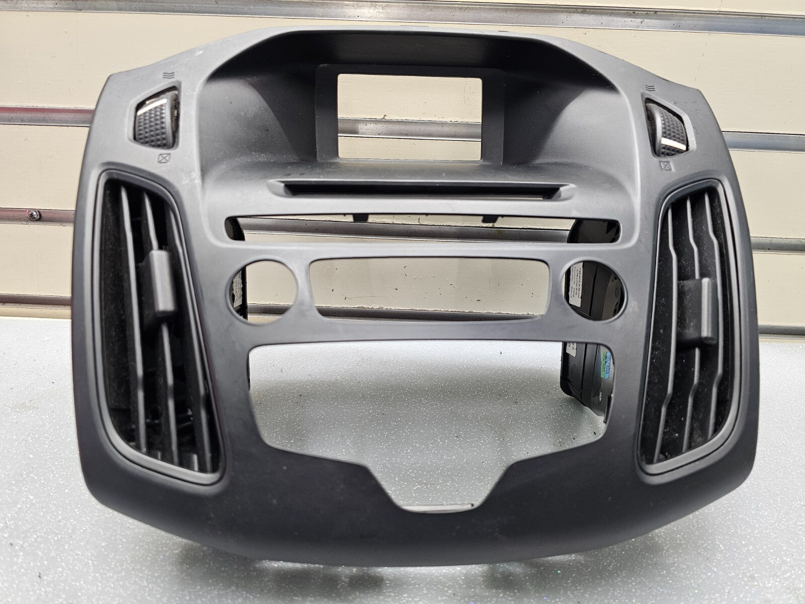 🔥14-16 FORD TRANSIT CENTER DASH RADIO DISPLAY CLIMATE SURROUND BEZEL TRIM BLACK