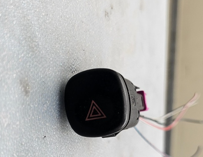 🔥01-07 Escape Hazard Light Emergency Flasher Switch Button Assembly Black
