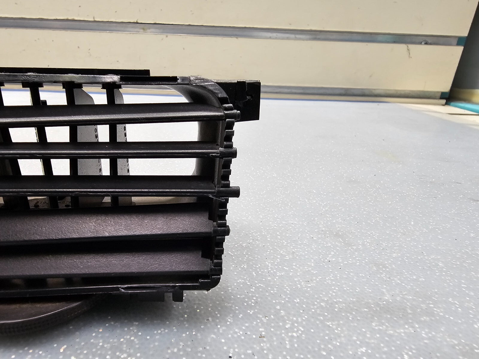 🔥06-13 CHEVY Impala Right Dash Heater Air Vent Cond Grille Trim Panel BLACK OEM