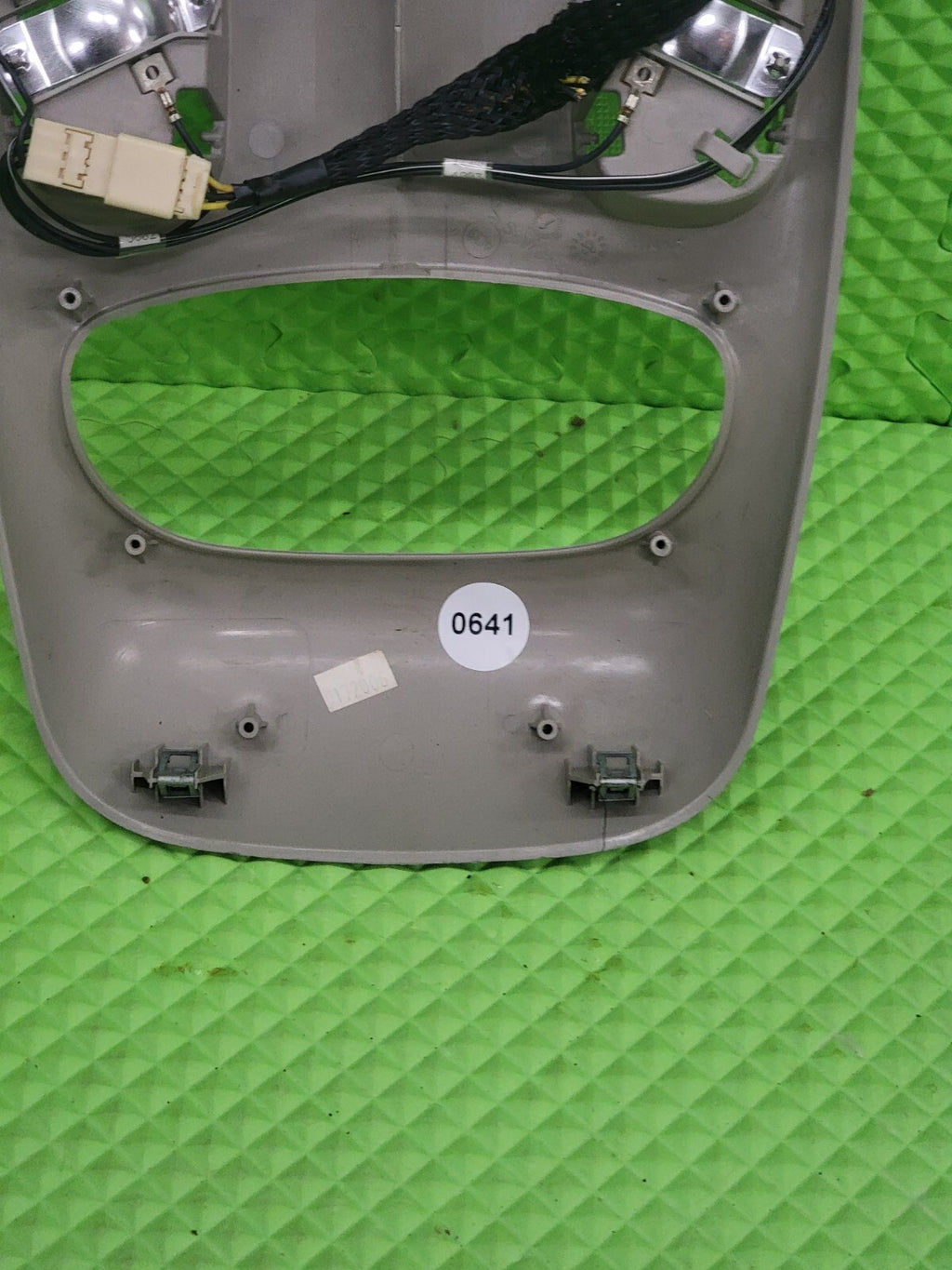 🔥2002-2005 Dodge Ram 1500 OverHead Console Map Dome TAN