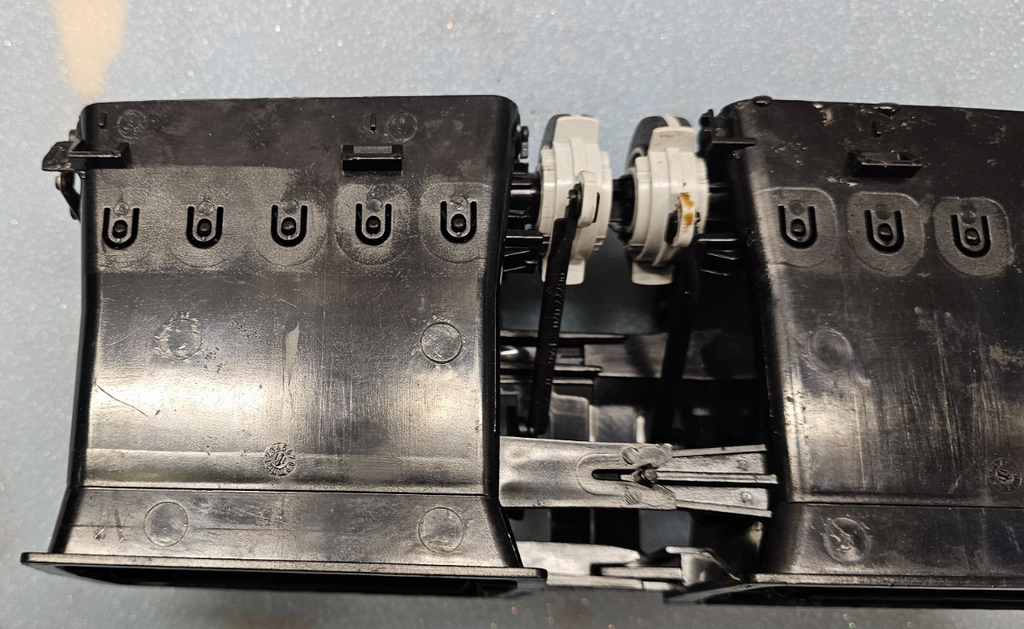 🔥10-17 Volvo XC60 Center Dash AC A/C HVAC Air Vent Heater Black