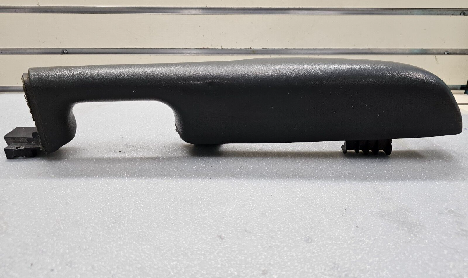 🔥03-06 Silverado SIERRA Door Panel ARMREST Front Left Driver Handle Graphite