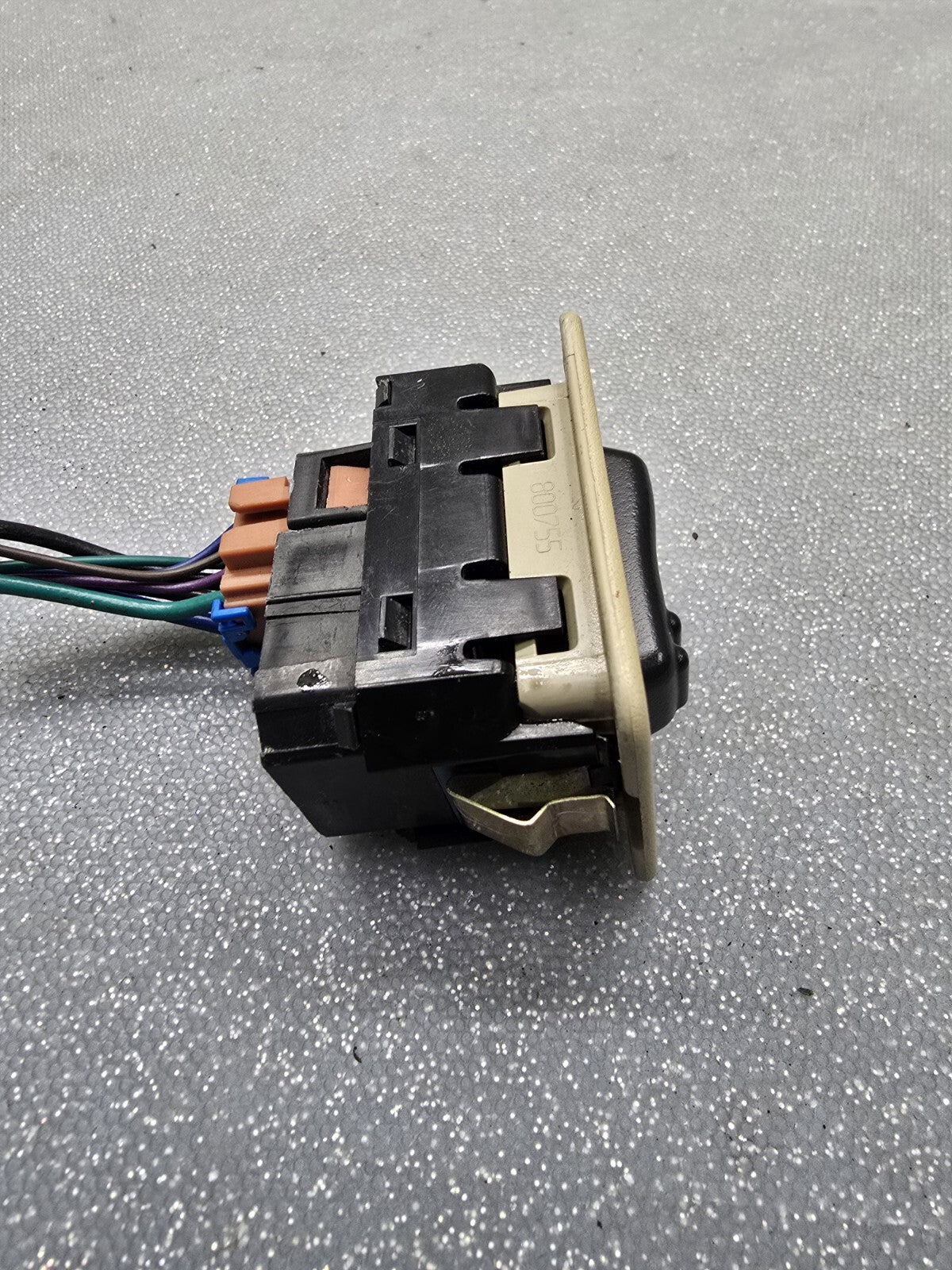 99-02 Chevy Silverado SIERRA Power Window Switch REAR Left or Right Side TAN WS3