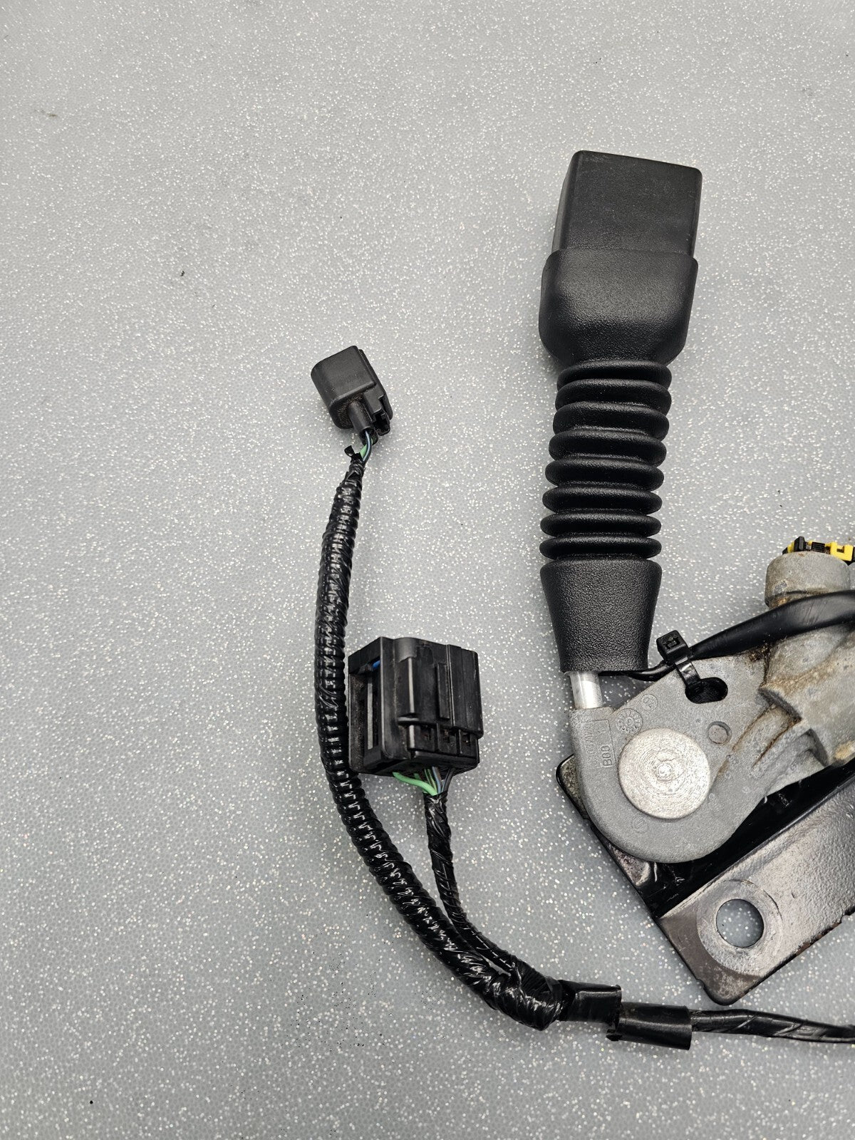 🔥04-08 Ford F-150 Front Driver Seat Belt Buckle Retractor End OEM