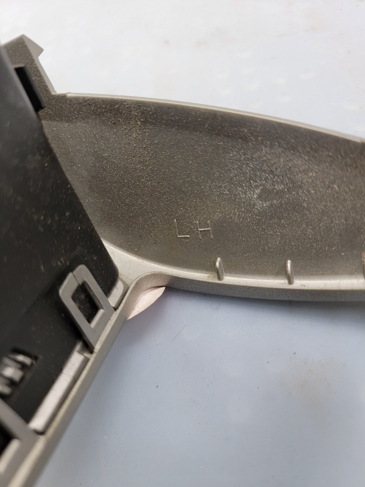 🔥04-12 Chevy Colorado GMC Canyon Dash Outer Air Vent LH Driver Side SILVER OEM