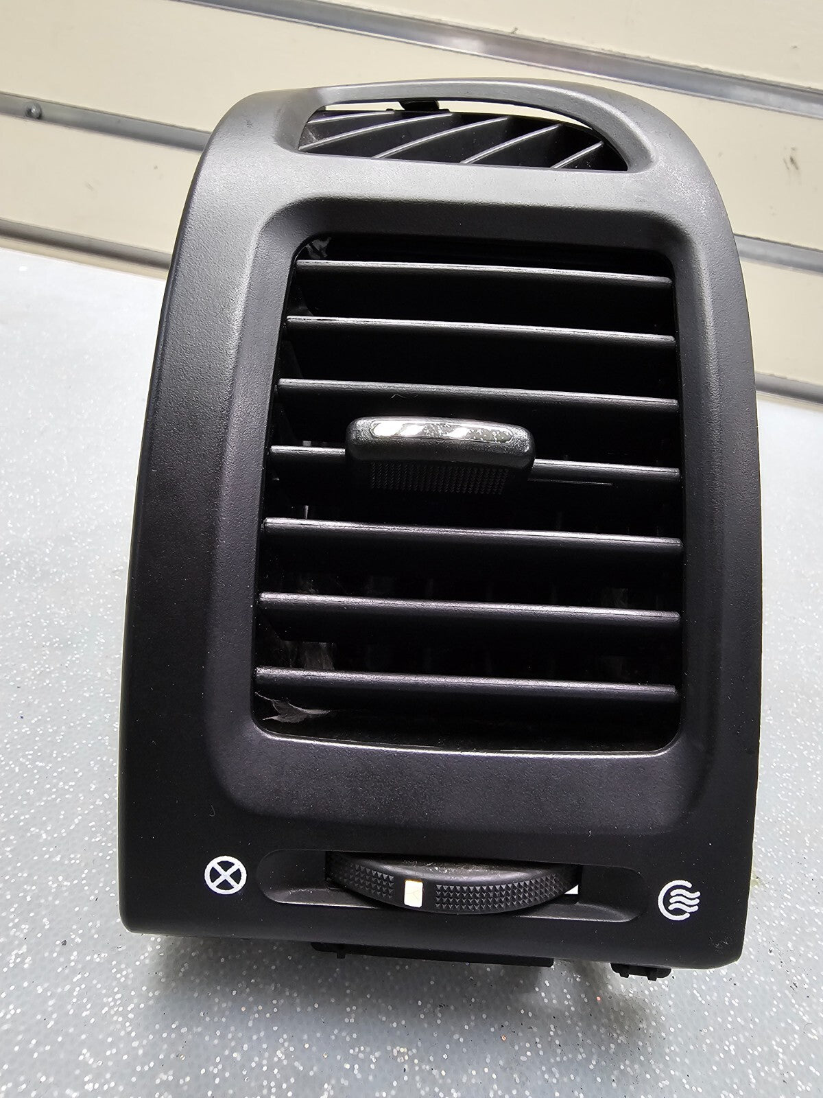 🔥06-12 Kia Sedona Front Left Driver Dash A/C Air Vent Heater Assembly Black OEM