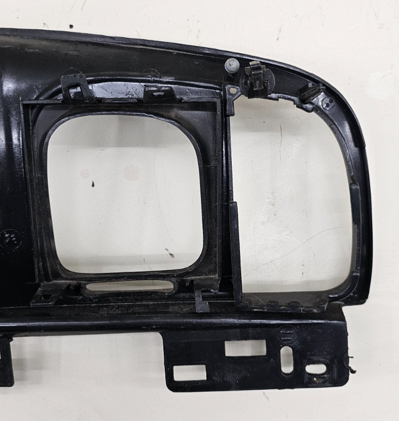 🔥95-11 Grand Marquis Crown Victoria Dash Instrument Cluster Radio Bezel Black