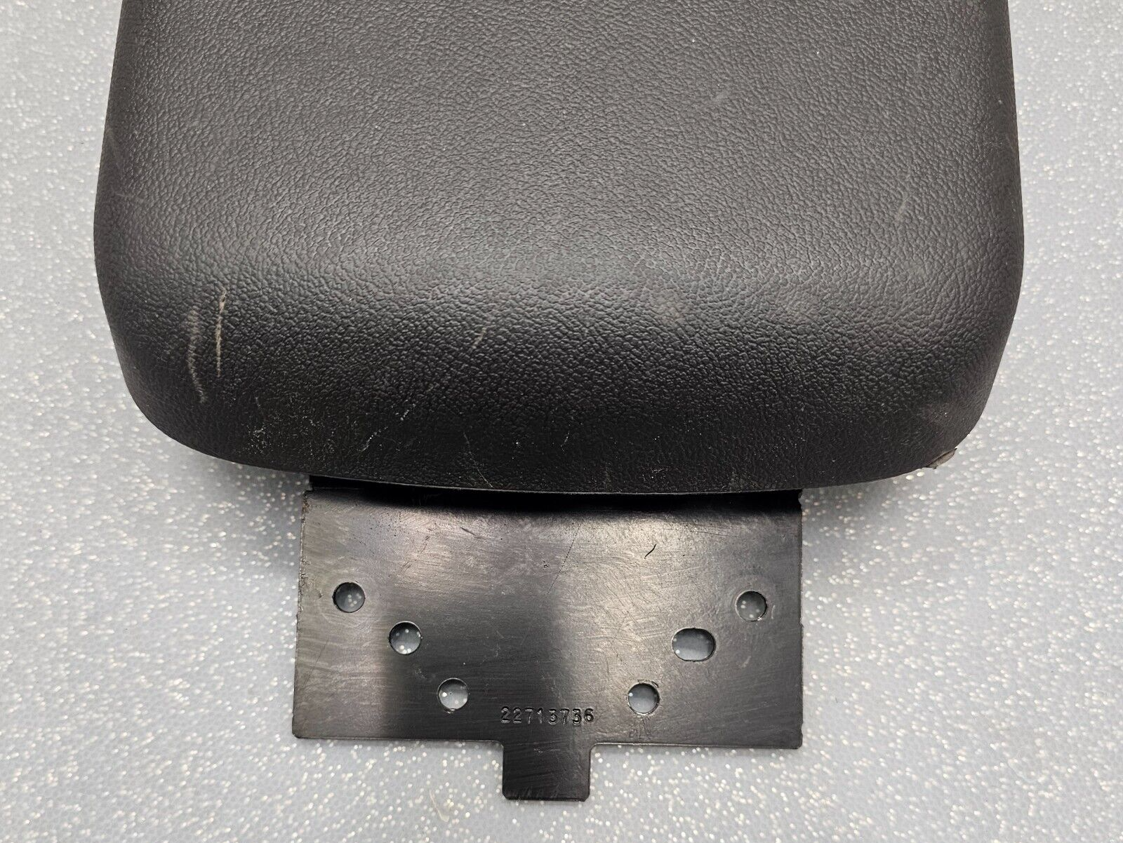 🔥05-10 Pontiac G6 Front Center Console Lid Arm Rest Top Pad Leather Black OEM