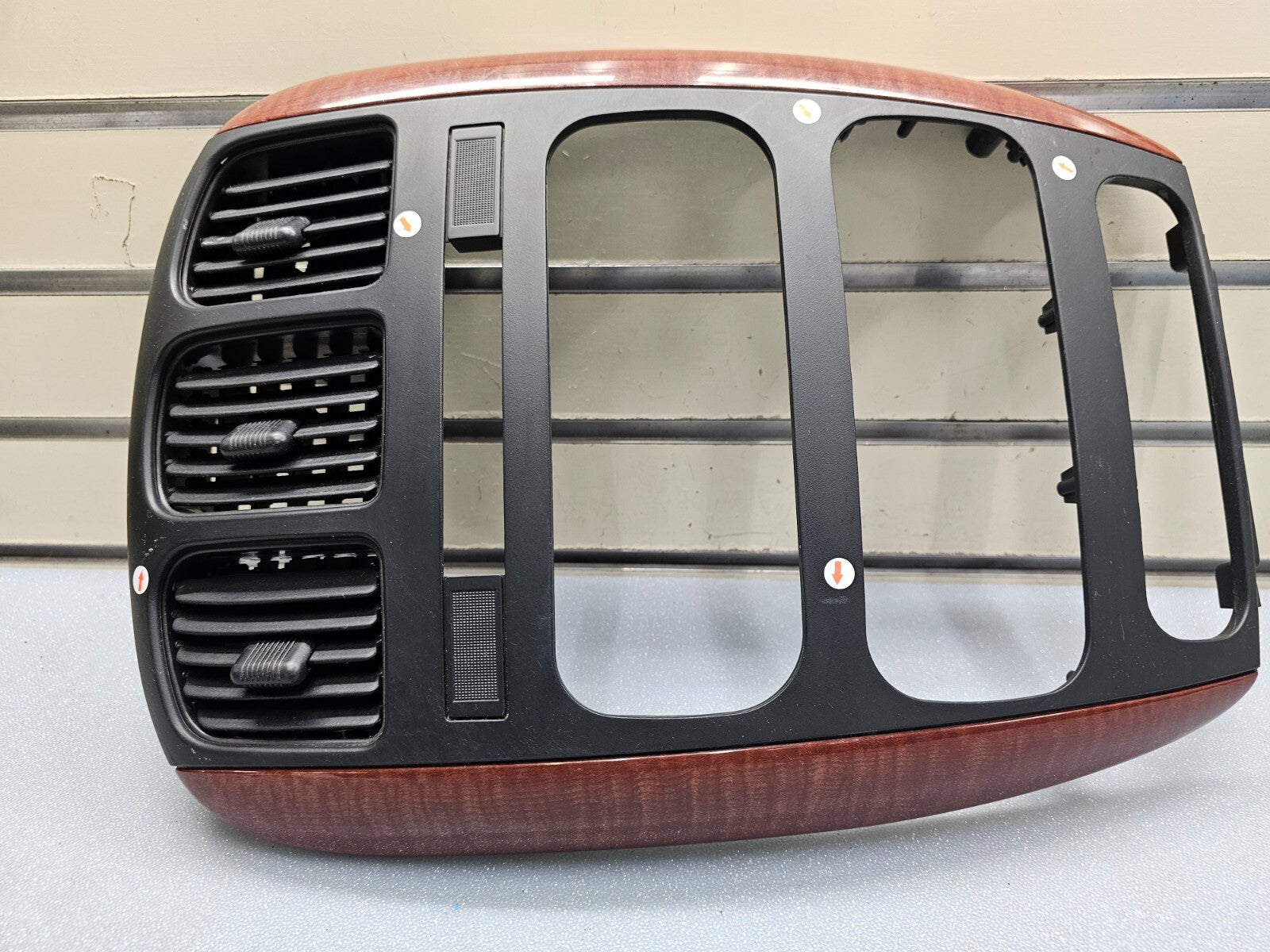 🔥01-07 Caravan Town Country Dash FM Radio Stereo Climate Trom Bezel Black/wood