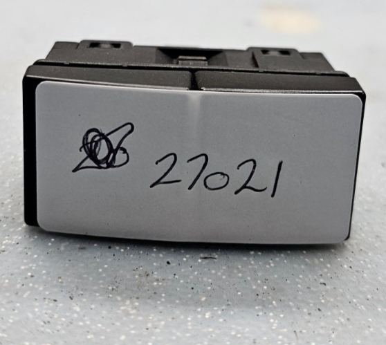 🔥05-07 FORD Focus Emergency Hazard Light Flasher Button Control Switch  BLACK