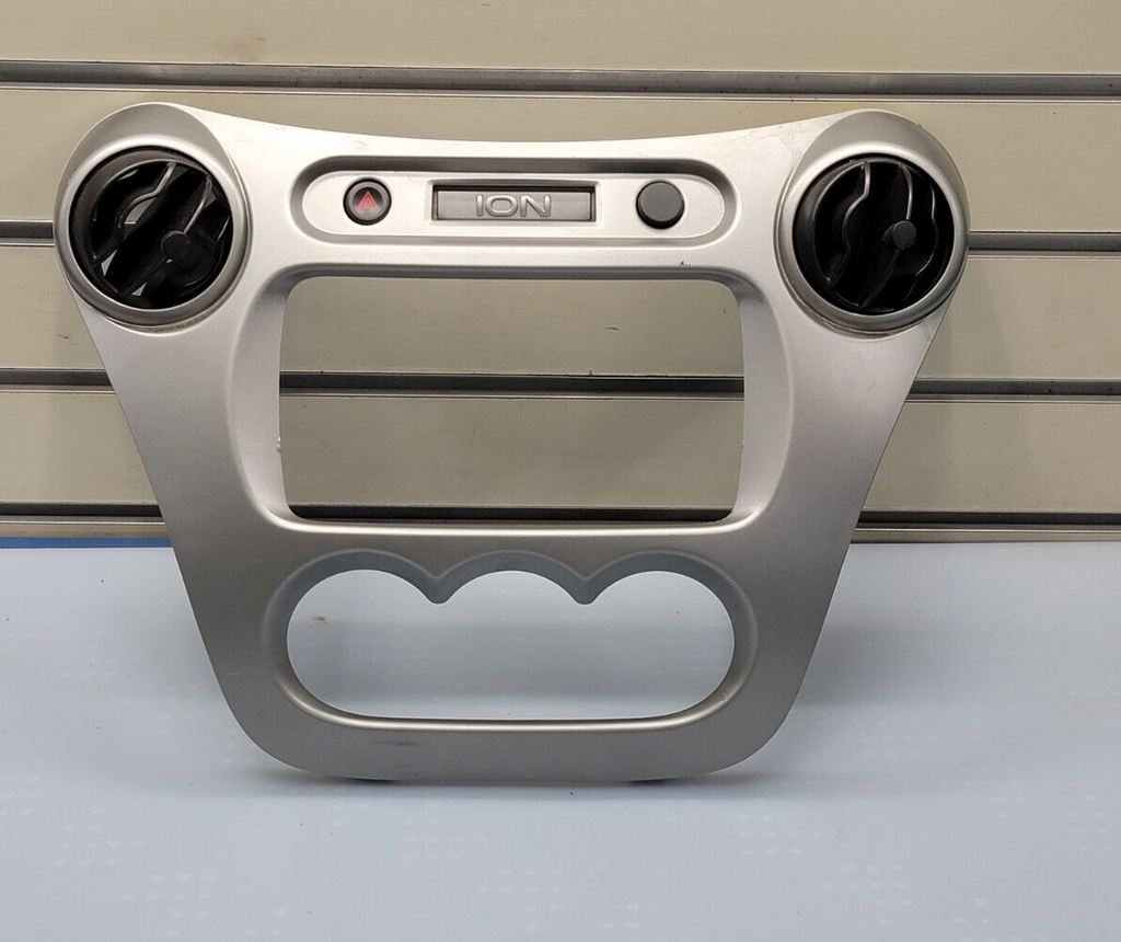 🔥2003-2007 Saturn Ion Radio AC Climate Control Bezel Assembly Vents silver