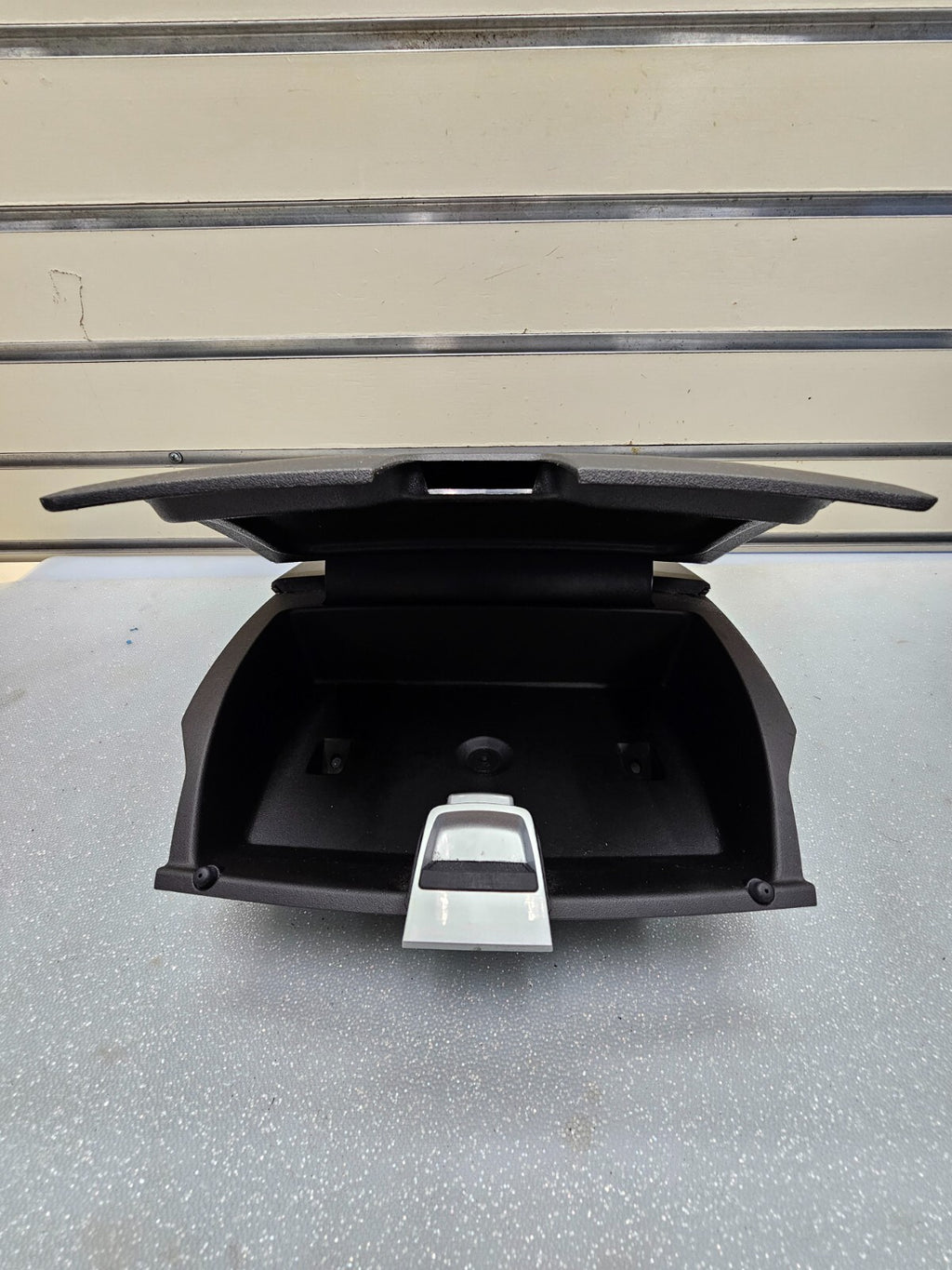 🔥10-15 EQUINOX TERRAIN CENTER DASH STORAGE CUBBY BIN COMPARTMENT BOX BLACK OEM