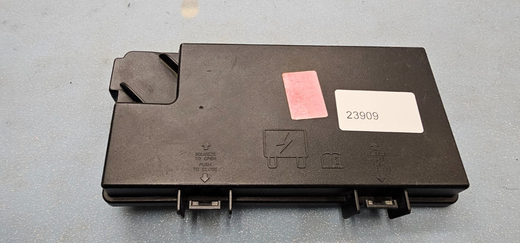 🔥11-14 Ram C/V Grand Caravan Fuse Relay Box Battery Cover Lid Junction Power 