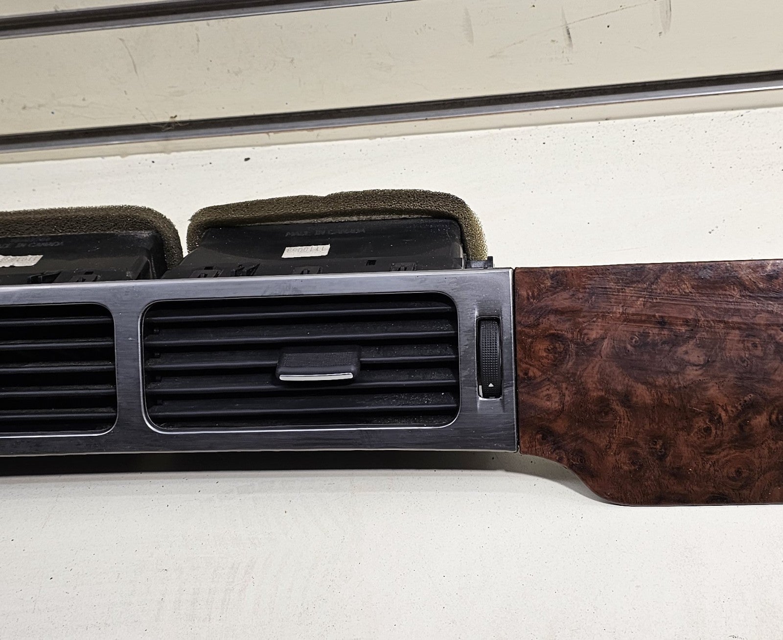 🔥07-13 Suburban TAHOE YUKON Dash Radio Bezel Trim RIGHT Panel w/ Vent WOOD B36
