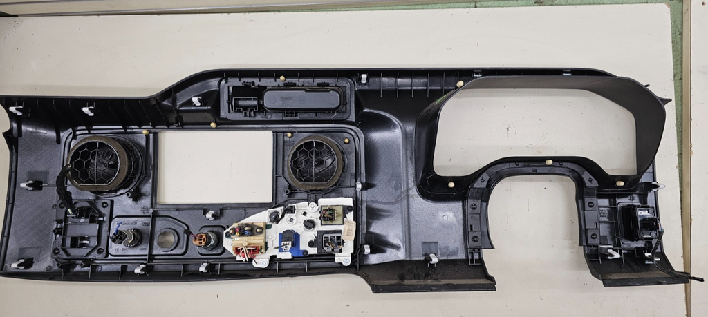 09-14 Ford E150 E250 Dash Instrument Cluster speedometer Trim Bezel Panel Black