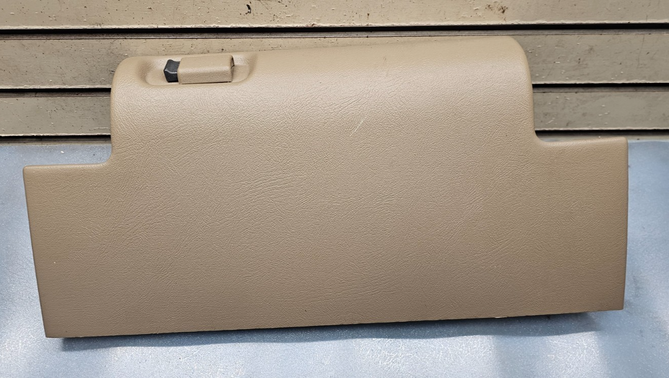95-99 CHEVY GMC TRUCK SILVERADOC/K Glove Box Storage Compartment Assembly TAN G2