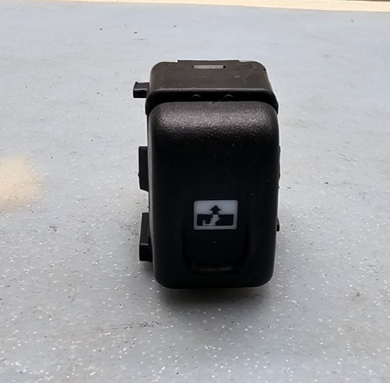🔥02-05 Trailblazer Envoy Bravada Rainier Rear Power Window Switch Black