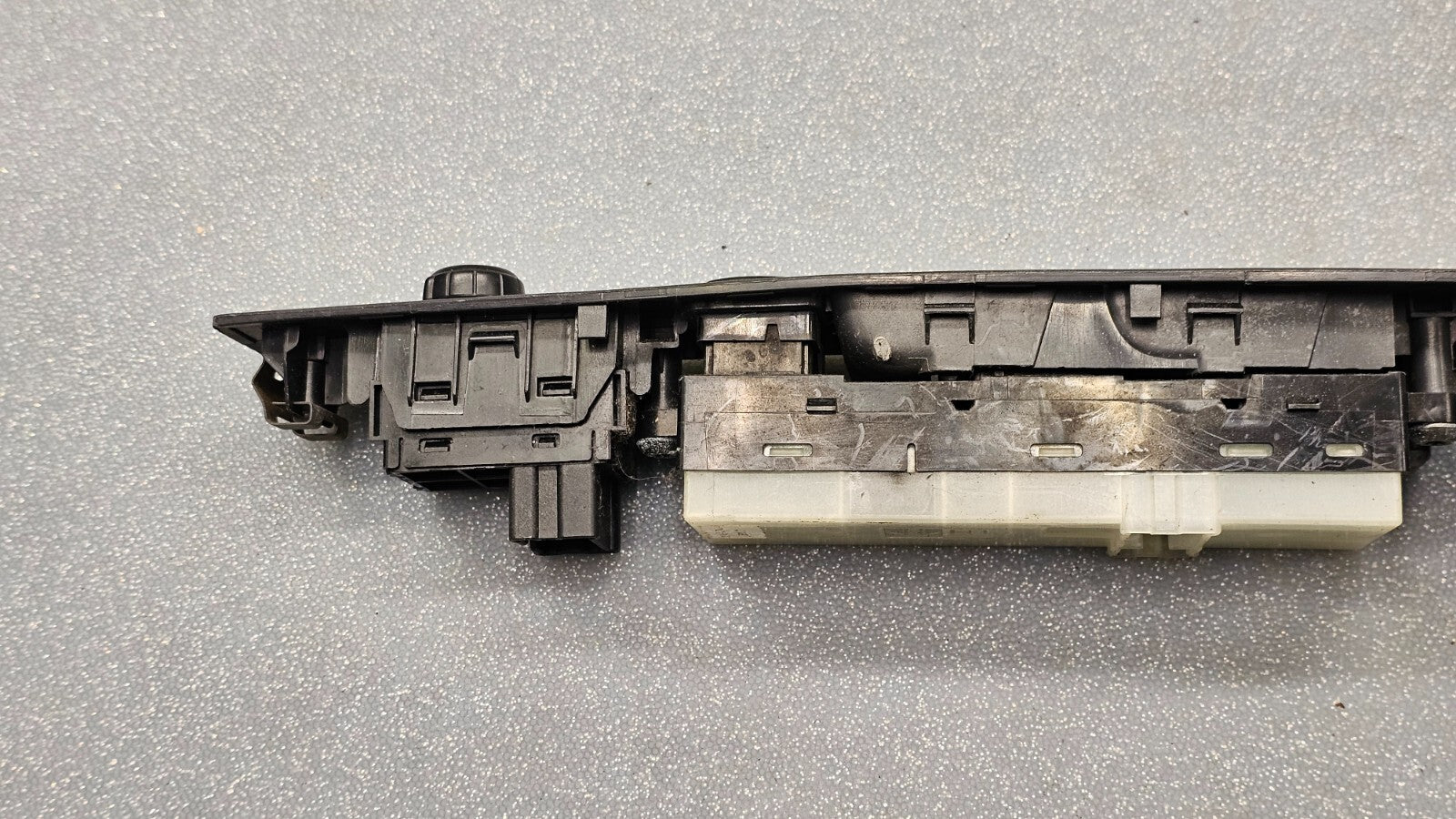07-10 Nissan Sentra Front Left Driver Master Power Window Switch Assembly Black