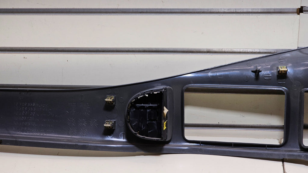 🔥97-04 Regal Dash Instrument Cluster Speedometer Tachometer Radio Bezel Blue