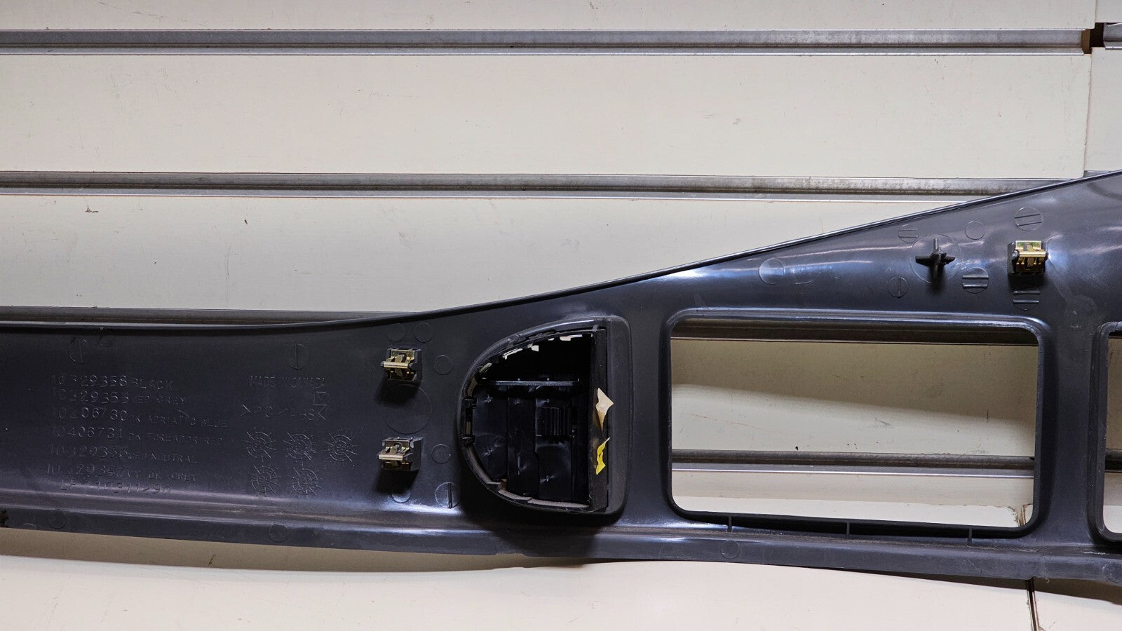 🔥97-04 Regal Dash Instrument Cluster Speedometer Tachometer Radio Bezel Blue