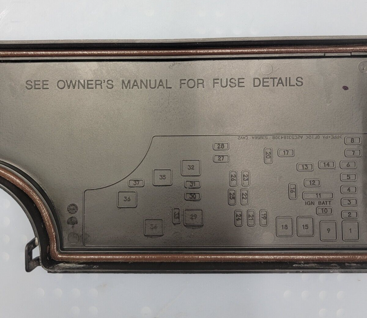 04-16 AVENGER SEBRING JEEP PATRIOT CALIBER Front Relay Engine Fuse Box Cover Lid