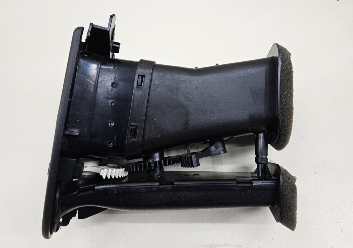 02-08 Jaguar X-Type Right Passenger Outer Dash Front Center Air Vent Heater OEM