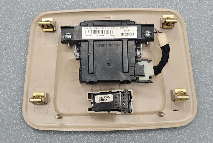 🔥97-11 Impala Monte Carlo Overhead Console Sunroof Dome Map Light Lamp TAN
