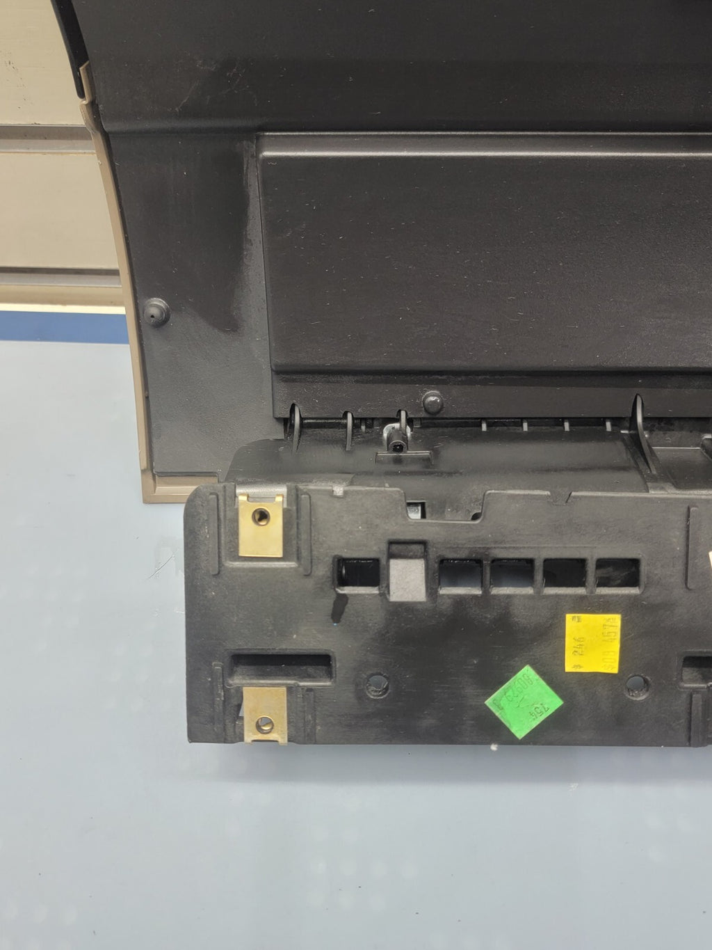 🔥08-10 Chrysler Town Country Upper Glove Box Dash Storage Door Lid Compartment